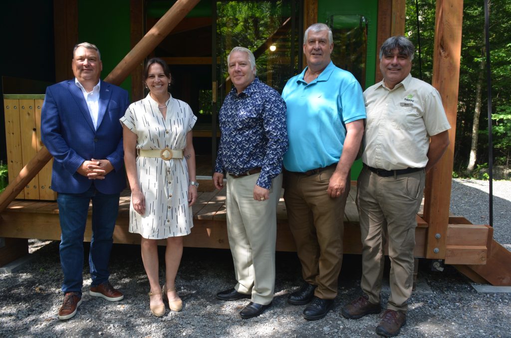 Minister Inaugurates New Étoile Ready-to-Camp Units in Quebec’s Sépaq Network